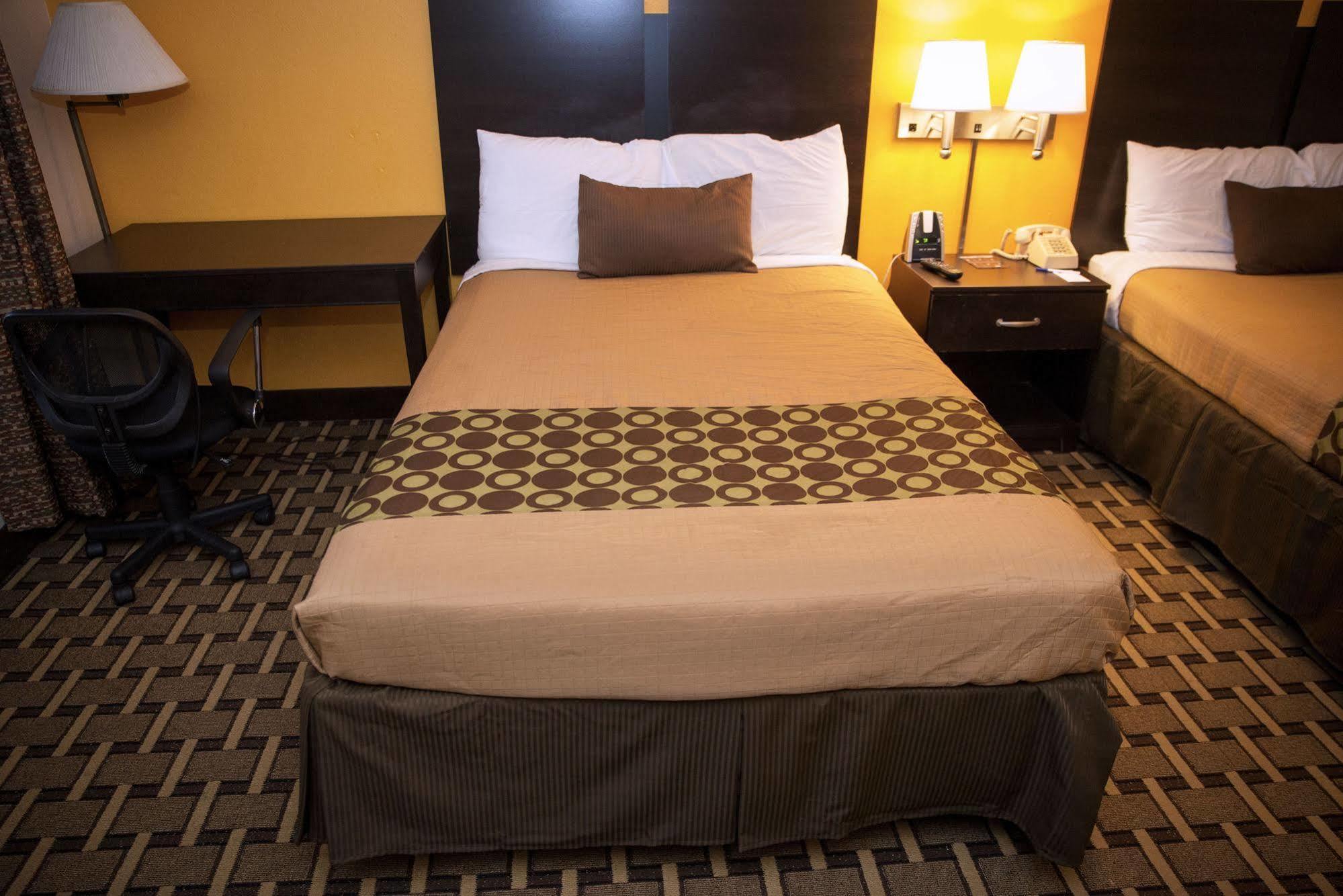 Ahoskie Inn Bagian luar foto