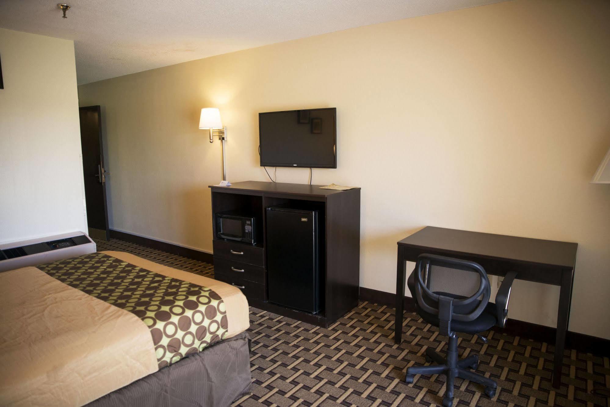 Ahoskie Inn Bagian luar foto
